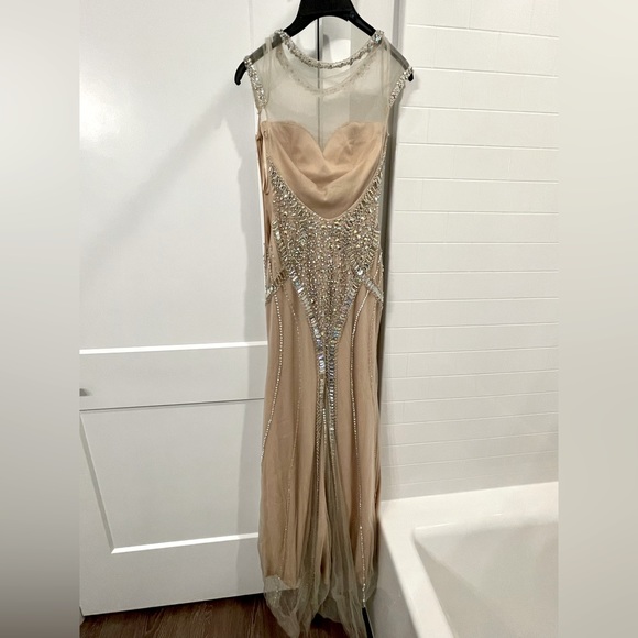 PROM DRESS! - Picture 2 of 4